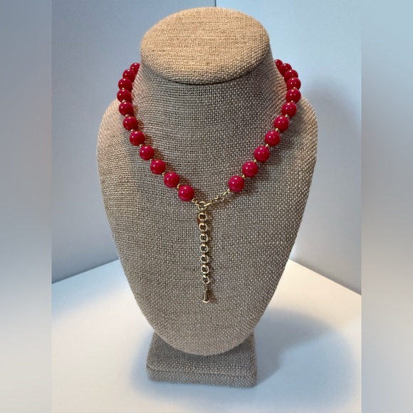 MONET classic VTG red beads plastic lucite gold tone accent hook lightweight - Picture 3 of 12